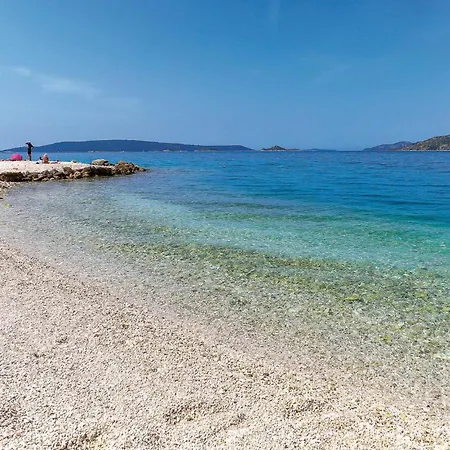 Gorgeous In Okrug Donji With Wifi Donji Okrug (Ciovo)