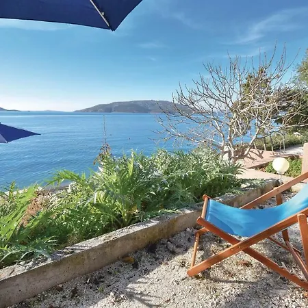 Gorgeous In Okrug Donji With Wifi * Donji Okrug (Ciovo)